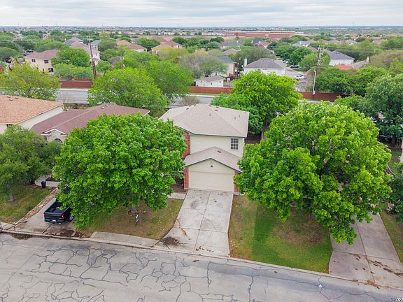 4th image of 4806 CRESTWOOD HILL DR