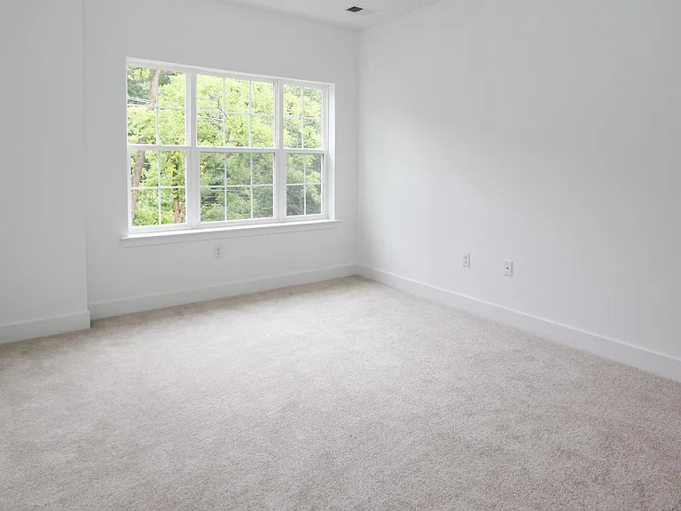 71 Veterans Way — Photo 20