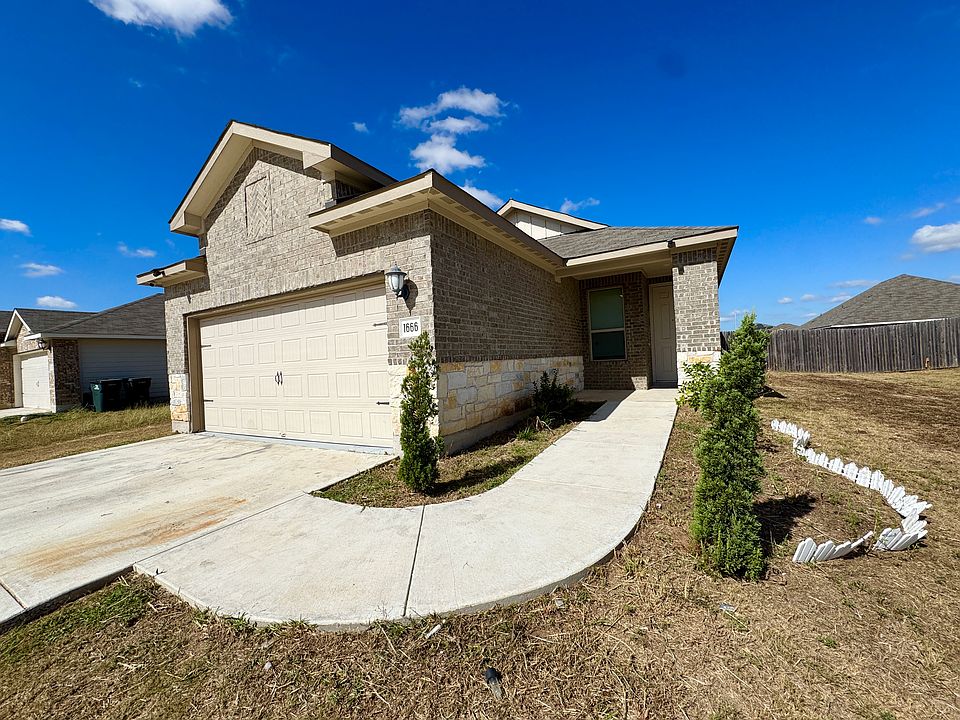 1st image of 1666 Woodlands Dr