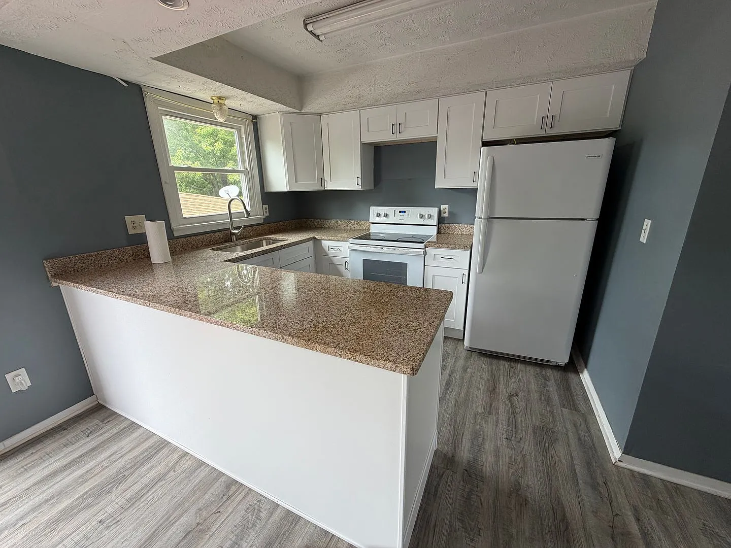 2 Bedroom, 1.5 Bath Condo in Centerville School District! — Photo 3