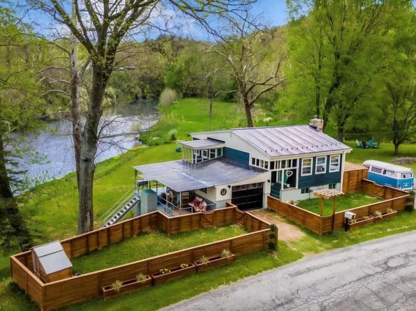 9987 Capon River Rd, Yellow Spring, WV 26865