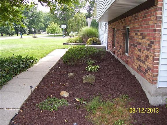 4th image of 983 Mohican Trl
