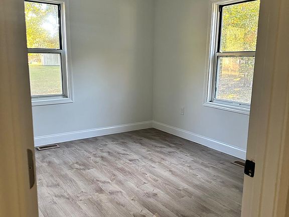 5th image of 16 Summer Ridge Rd
