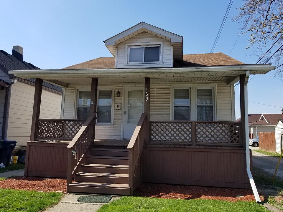 1st image of 1469 Russell Ave