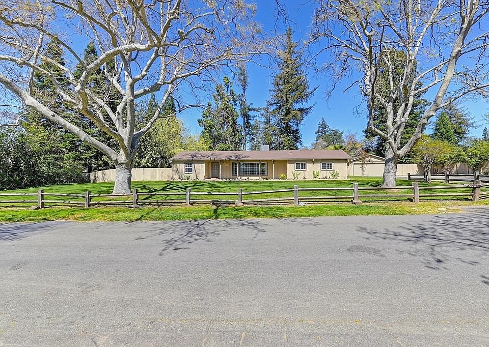 1st image of 4525 S Park Dr