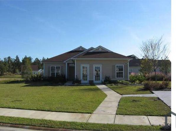1 Twin Oaks Pl