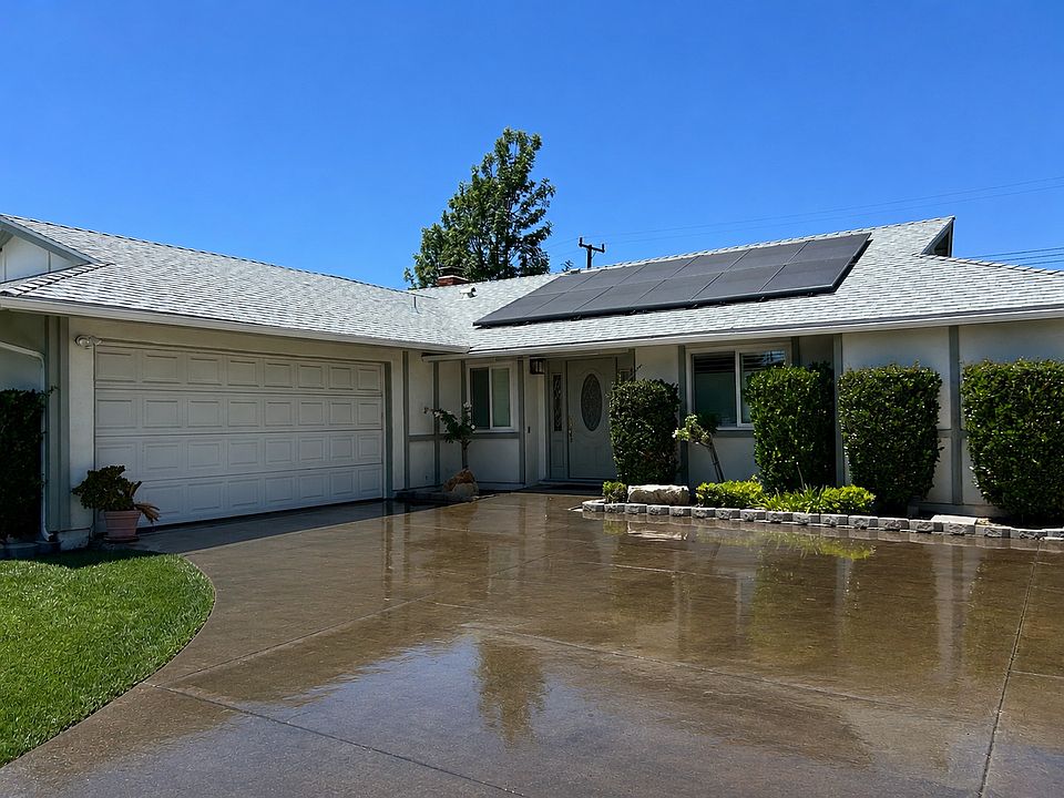 1st image of 197 Sandberg St