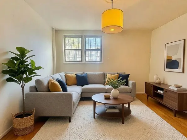 668 4th Ave APT 1, Brooklyn, NY 11232