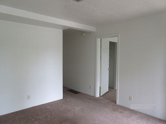 2nd image of 1064 NE Klamath Ave