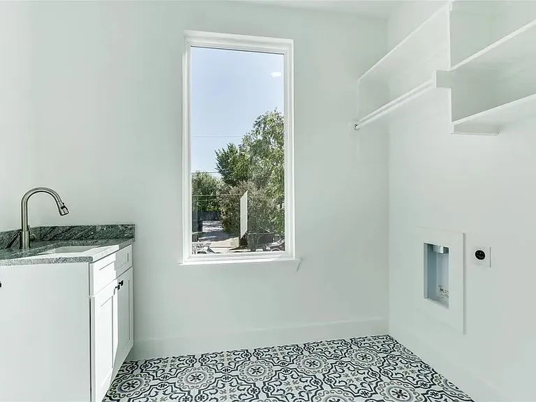4023 Abilene St — Photo 23