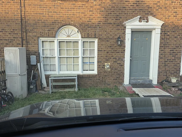 1013 Carla Pl — Photo 1