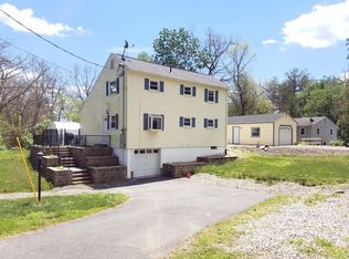 5 Horseshoe Cir, Ware, MA 01082