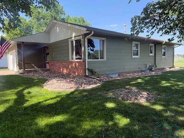 1st image of 220 Catalina Ave