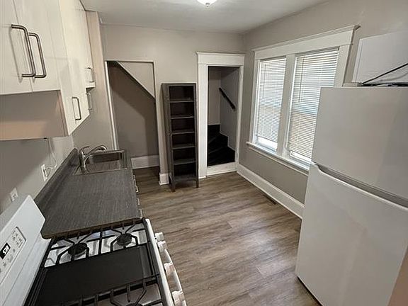 5th image of 241 Humboldt Ave N #3