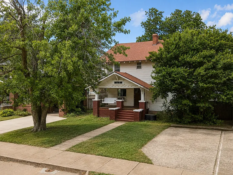 730 Deans Row Ave — Photo 8