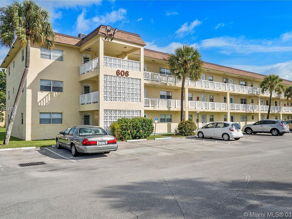 1st image of 606 SW Natura Blvd APT 305