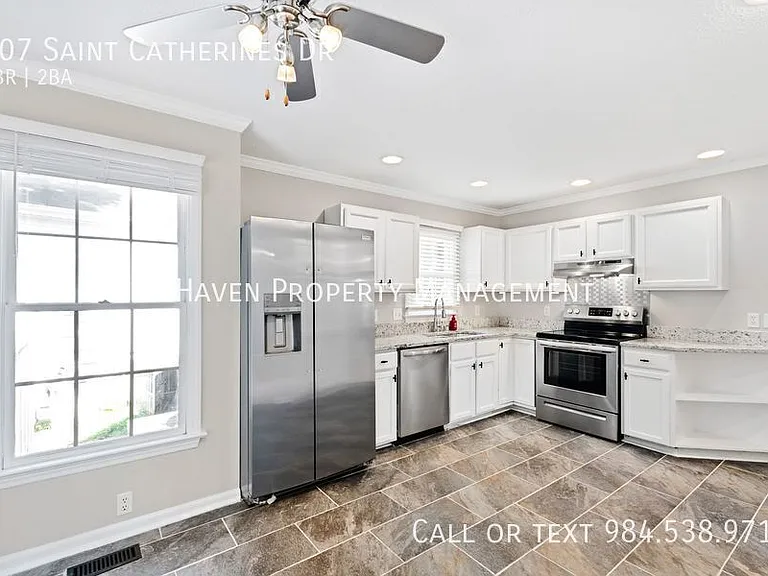 707 Saint Catherines Dr — Photo 10