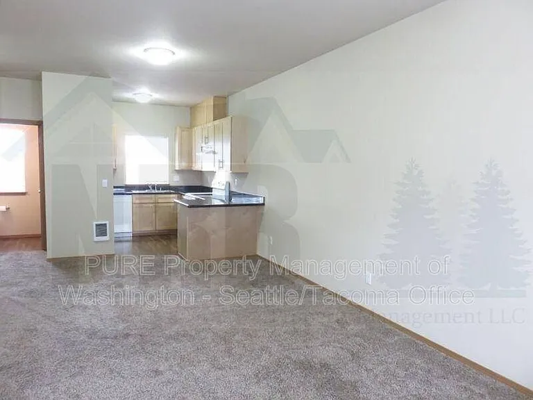 8015 Pacific Ave #20 — Photo 7