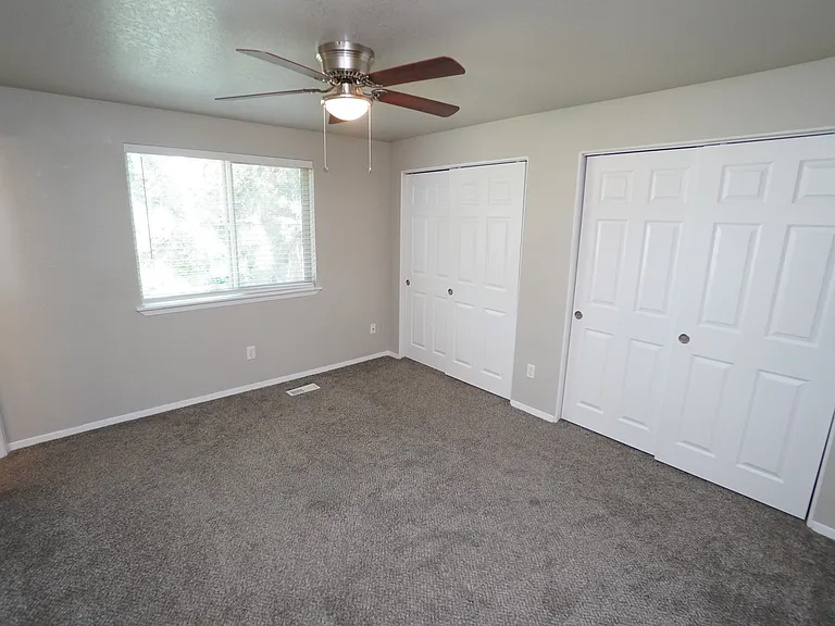 698 S Berwick Dr — Photo 11