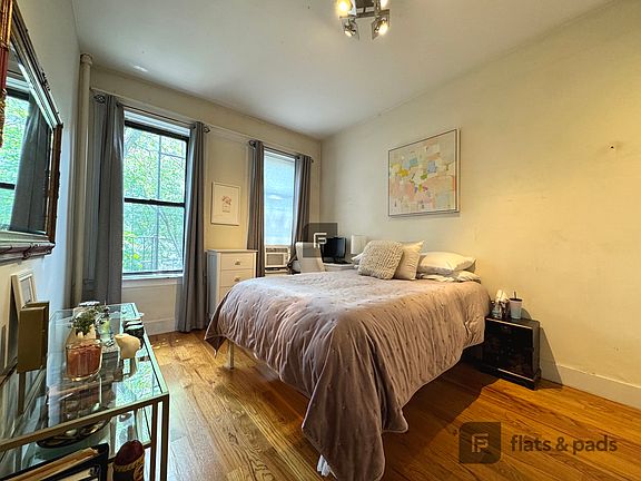 5th image of 778 Park Pl APT 10