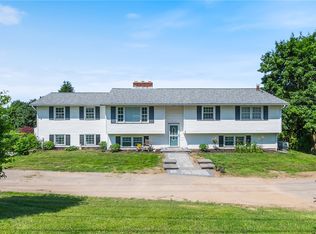 1015 Wayneport Rd, Macedon, NY 14502