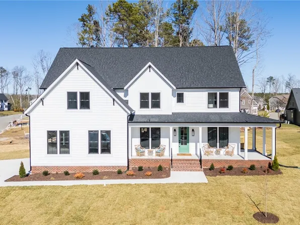4900 Lake Summer Loop, Moseley, VA 23120