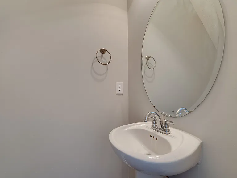810 Staten Dr — Photo 6