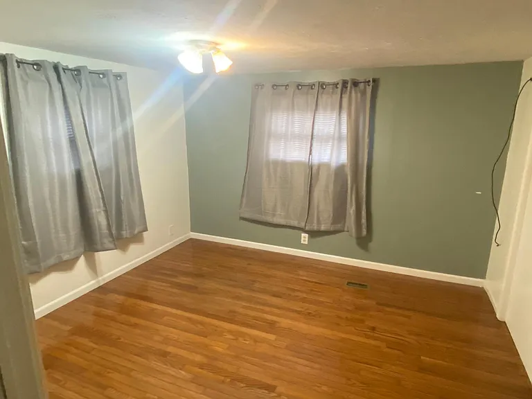 63 Miami Dr — Photo 7