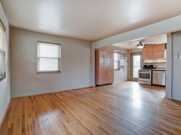 3rd image of 9358 Canary Ct