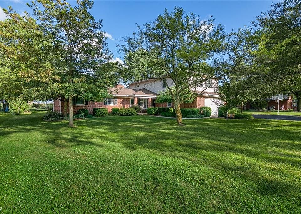 1st image of 2165 Meadow Ln