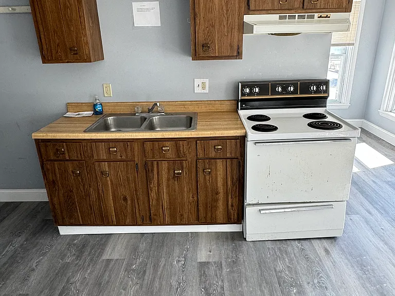 16 W Court St #3 — Photo 3