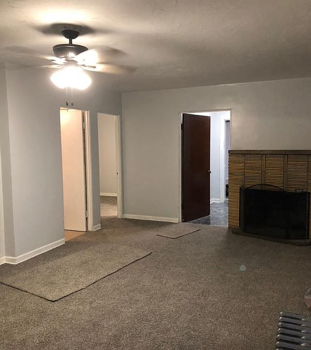 Livingroom/Fireplace