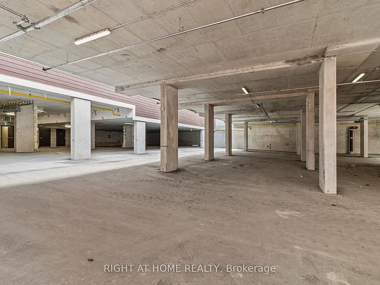 15100 Yonge St #206 — Photo 50