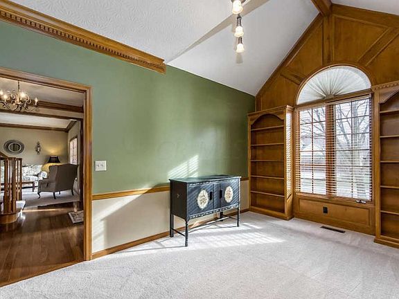 4th image of 4892 Galway Dr