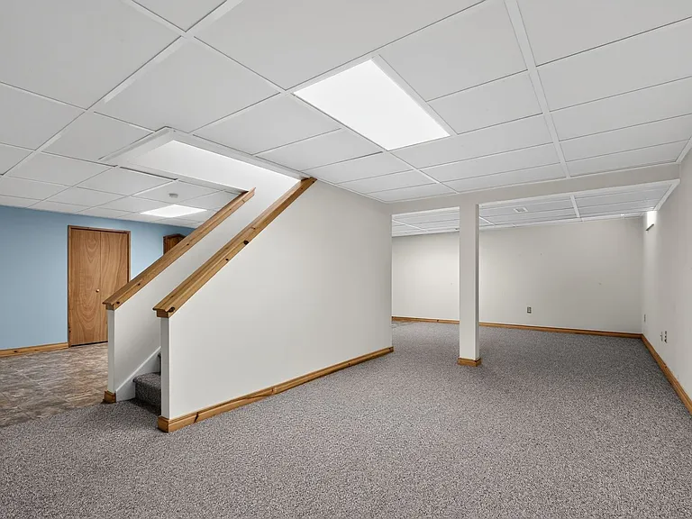 402 Candlewood Way — Photo 34