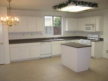 5th image of 13407 Azores Ave