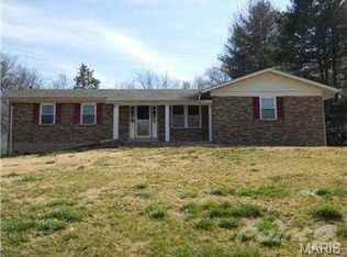 18830 Old Jamestown Rd, Florissant, MO 63034