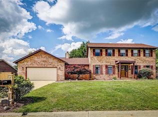 14 Mapleleaf Ln, Belleville, IL 62223