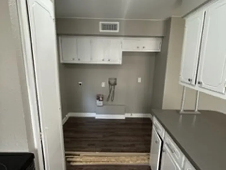 400 Donnell Dr — Photo 9
