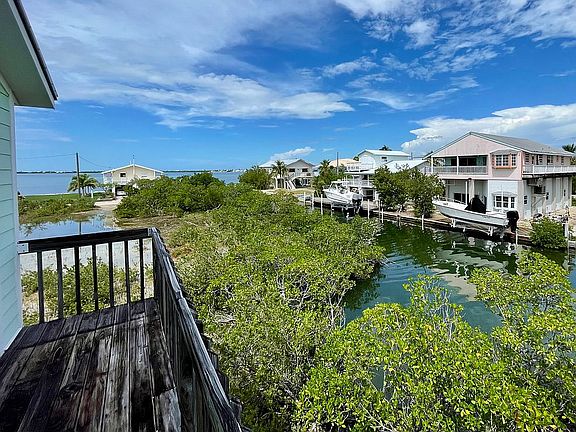 Canal deck