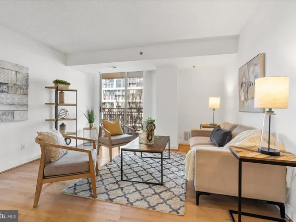7500 Woodmont Ave #S817, Bethesda, MD 20814