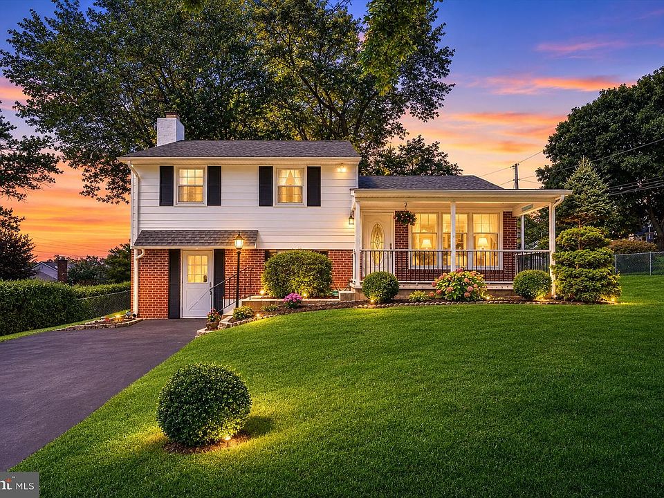 1st image of 311 Spring Ln