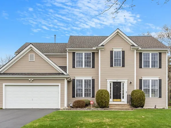 29 Pratt St, South Grafton, MA 01560