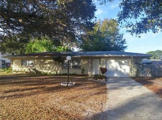 8456 121st St, Seminole, FL 33772