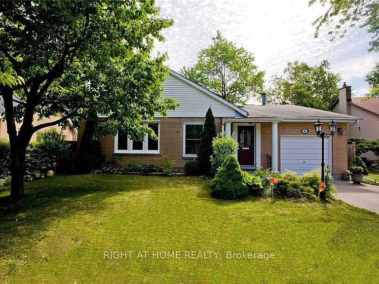 46 Overton Cres — Photo 1