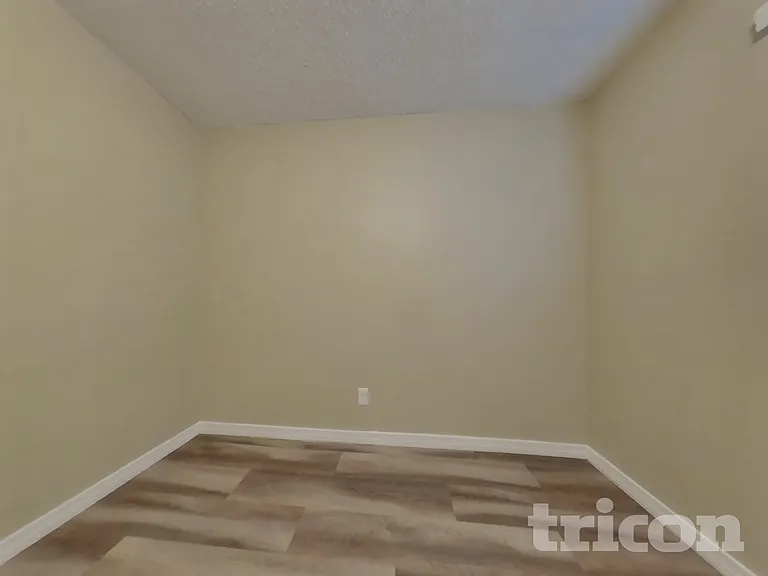 1205 E Grove Cir — Photo 11