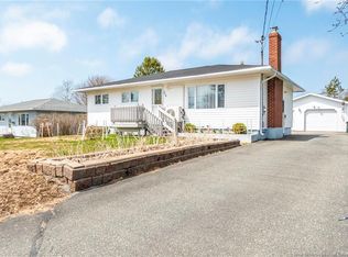 24 Glengarry Dr, Saint John, NB E2J2Y3