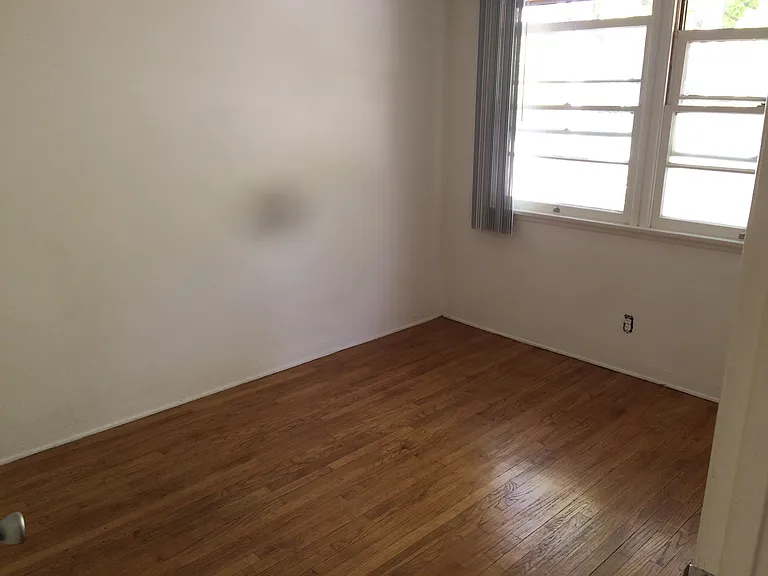 404 E Harvard St #9 — Photo 5