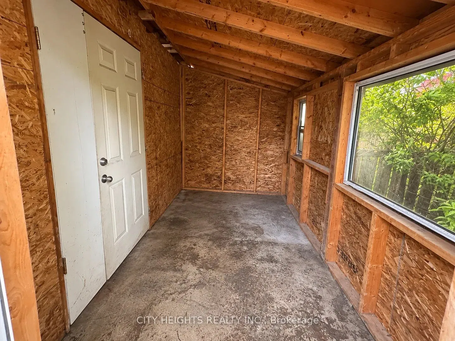 6 bed, $2,000 — Photo 2