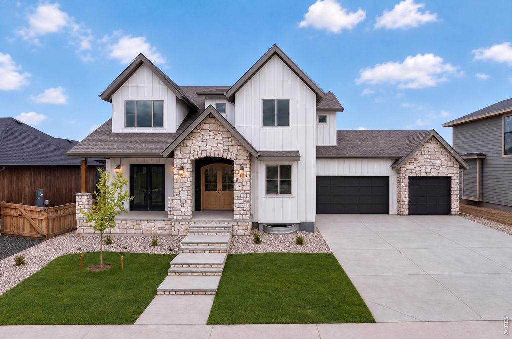 832 Clydesdale Dr